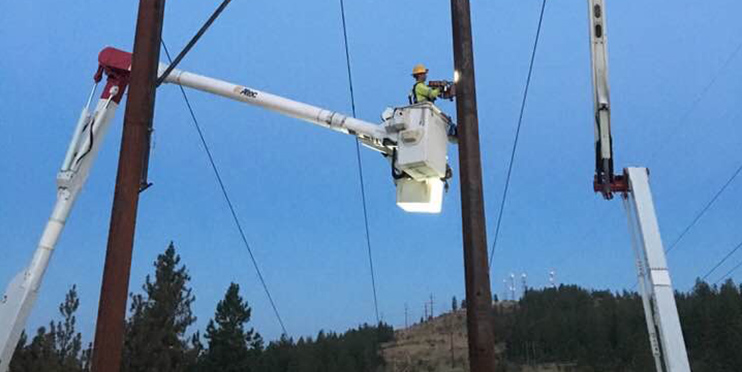 Linemen working